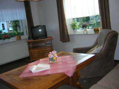 Wohnzimmer mit Fernseher