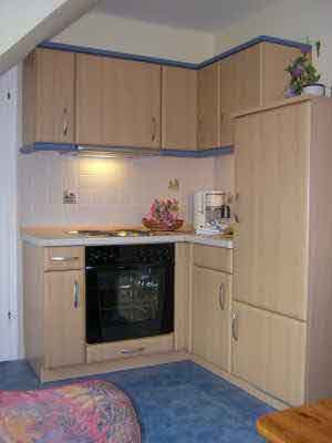 K�che mit 4Plattenherd und Backofen
