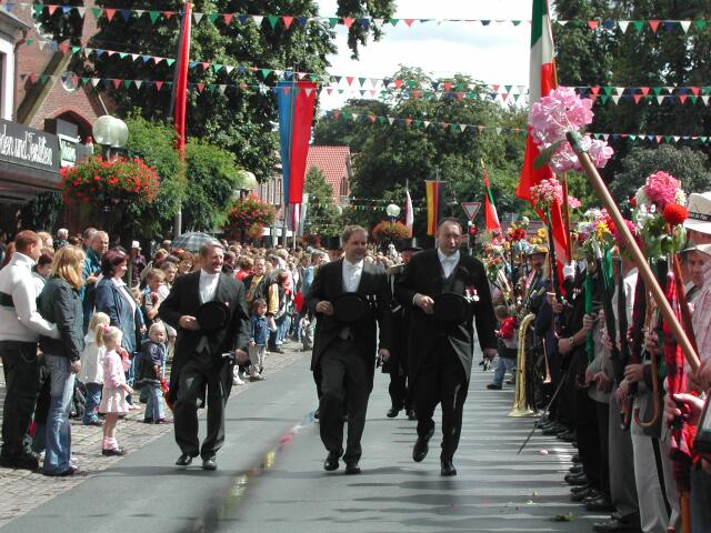 Zum Verkleinern  klicken!